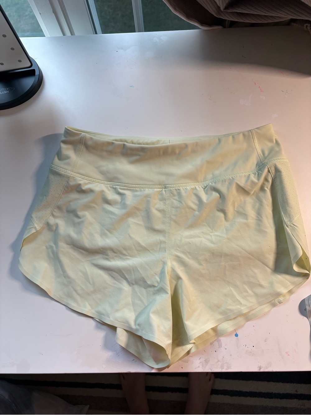 Athleta Women's Lightweight High-Waist Athletic Shorts - Pale Yellow